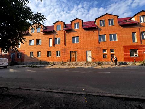 комерційна за адресою Робітнича вул., 2а