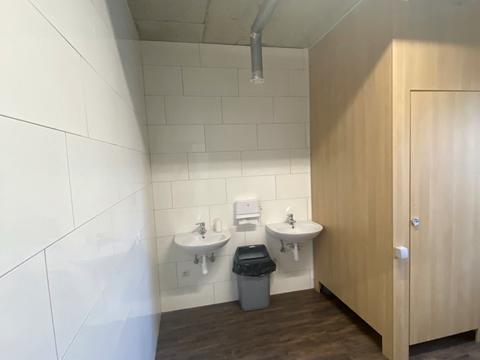 комерційна за адресою Зелена вул., 253