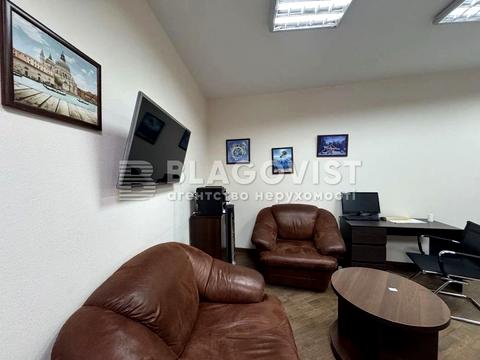 комерційна за адресою Басейна вул., 10