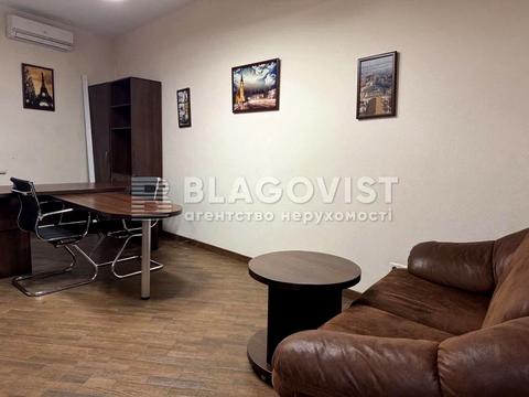 комерційна за адресою Басейна вул., 10