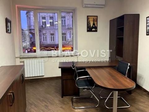 комерційна за адресою Басейна вул., 10