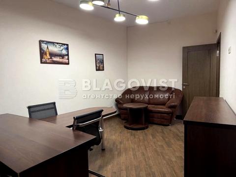 комерційна за адресою Басейна вул., 10