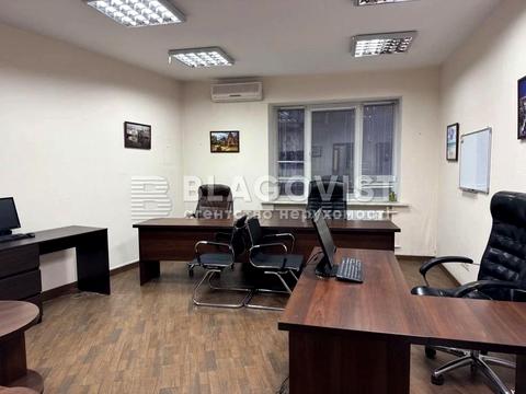 комерційна за адресою Басейна вул., 10