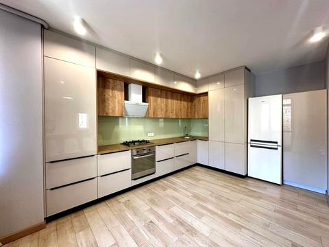 квартира за адресою Максима Рильського вул., 14