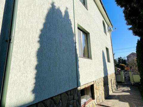 будинок за адресою Салютна вул.