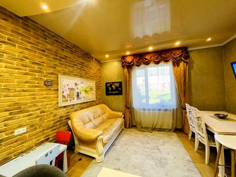 будинок за адресою Салютна вул.