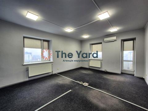 коммерческая по адресу Берестейське шоссе (Брест-Литовське), 107