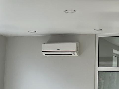 комерційна за адресою Лесі Українки бульв., 7-А