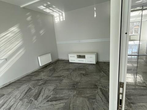 комерційна за адресою Лесі Українки бульв., 7-А
