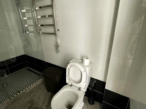 комерційна за адресою Лесі Українки бульв., 7-А
