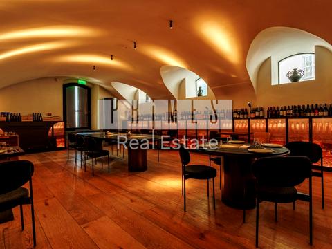 коммерческая по адресу Ивана Мазепы ул. (Январского Восстания), 6