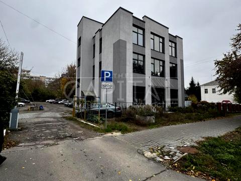 комерційна за адресою Мостицька вул., 4Б