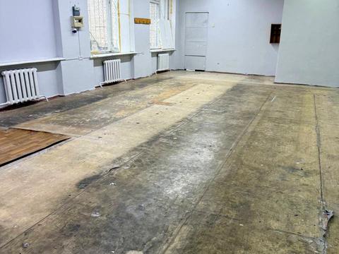 комерційна за адресою Молодіжна вул., 12/1