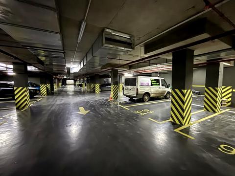 паркоместо по адресу Генуэзская ул., 1/1