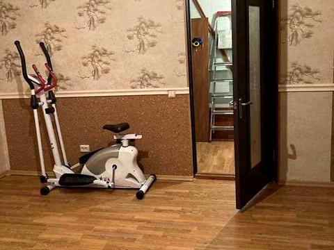 квартира за адресою Анни Ахматової вул., 35-Б