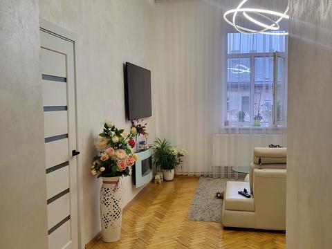 квартира за адресою Берестейської унії пл. (Липнева), 10