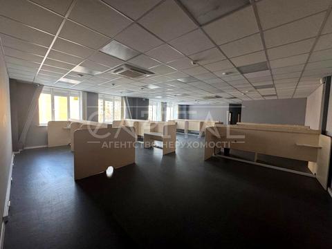 комерційна за адресою Ярославська вул., 56А