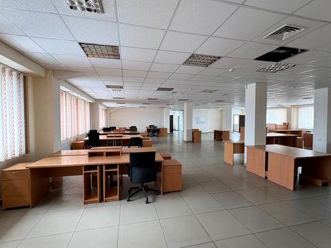 комерційна за адресою Богдана Хмельницького  вул., 212
