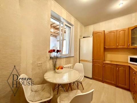 будинок за адресою Нововолинськ, Марка Вовчка вул., 9