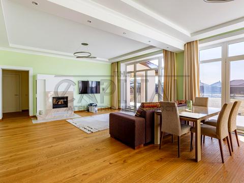 дом по адресу вул. Озерна