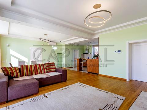 дом по адресу вул. Озерна