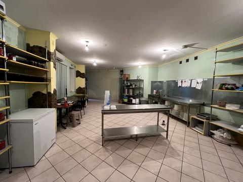 комерційна за адресою Чернівецька вул., 53