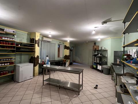 комерційна за адресою Чернівецька вул., 53