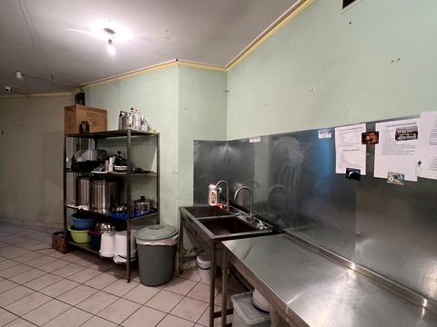 комерційна за адресою Чернівецька вул., 53