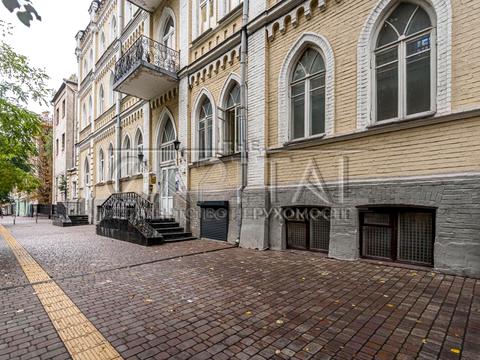 коммерческая по адресу Евгения Чикаленко ул. (Пушкінська), 34