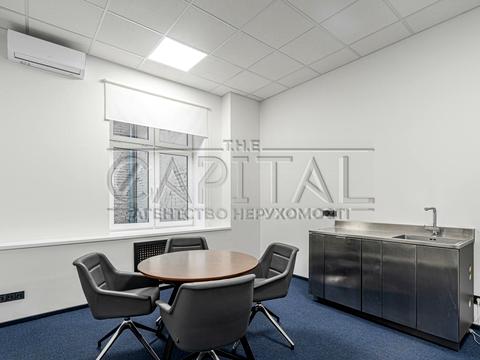 коммерческая по адресу Евгения Чикаленко ул. (Пушкінська), 34