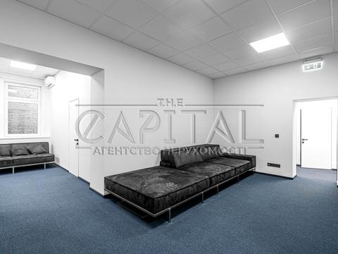 коммерческая по адресу Евгения Чикаленко ул. (Пушкінська), 34