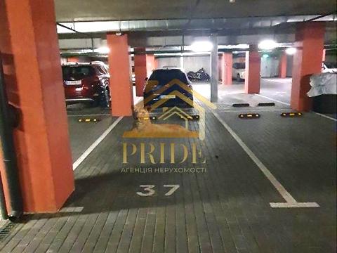 паркомісце за адресою Набережно-Рибальська дорога вул., 27