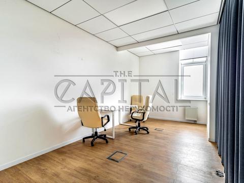 коммерческая по адресу Михаила Грушевского ул., 9-Б