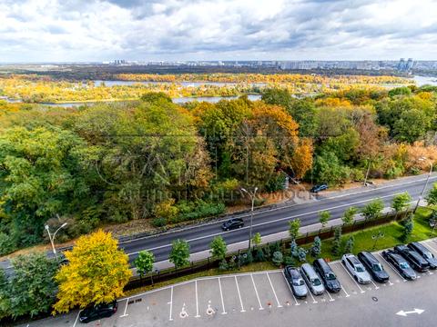 коммерческая по адресу Михаила Грушевского ул., 9-Б