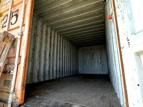 комерційна за адресою Кулика і Гудачека вул. (Макарова), 2