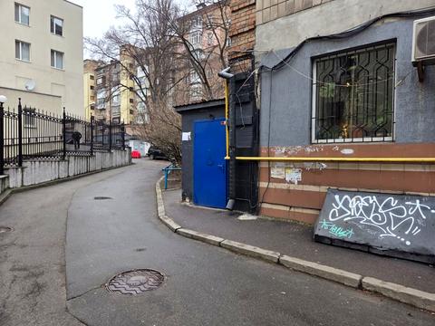 комерційна за адресою Велика Васильківська вул. (Червоноармійська), 122