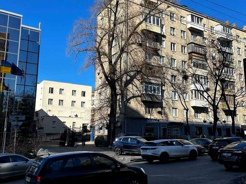 комерційна за адресою Велика Васильківська вул. (Червоноармійська), 122