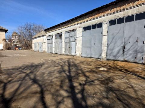 комерційна за адресою Ярослава Мудрого вул., 2