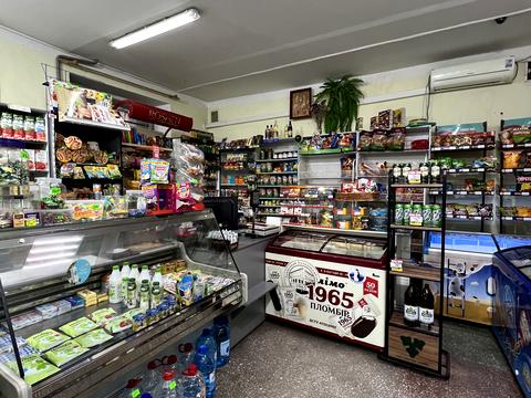 комерційна за адресою Чернівецька вул., 58