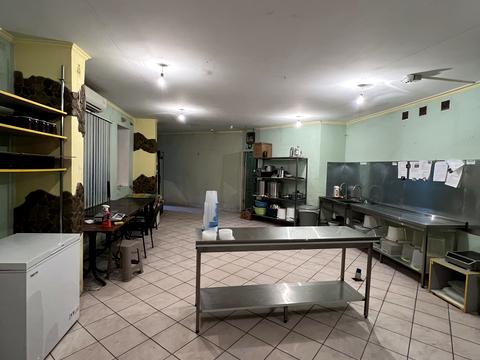 комерційна за адресою Чернівецька вул., 53