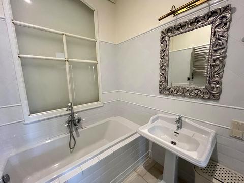 квартира за адресою Архітектора Городецького вул., 4