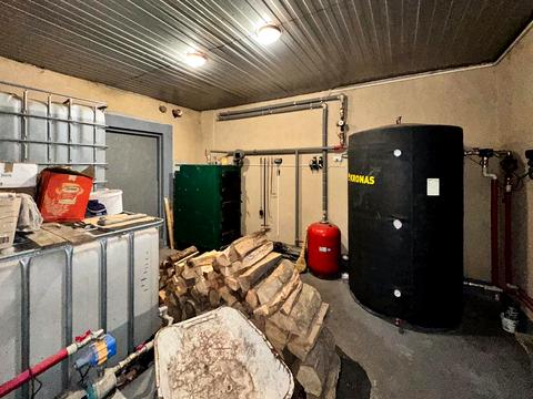 комерційна за адресою Дрогобицька вул., 10