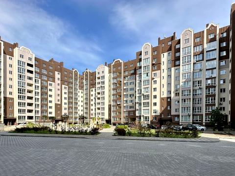 квартира за адресою Леоніда Каденюка вул., 18