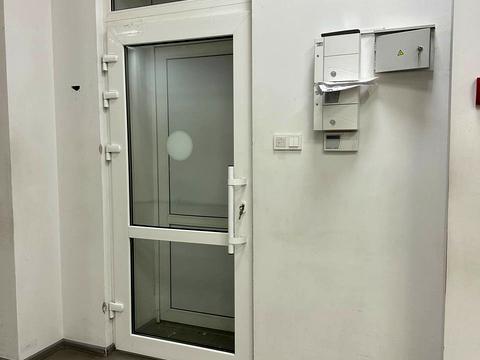 комерційна за адресою Паторжинського вул., 22