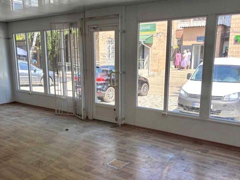 комерційна за адресою Перемоги вул., 24