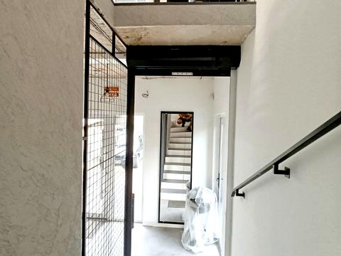 комерційна за адресою Грушевського вул., 57