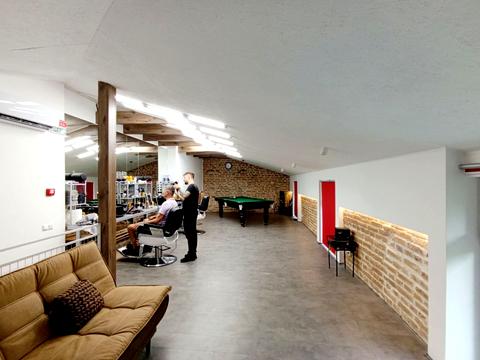 комерційна за адресою Грушевського вул., 57