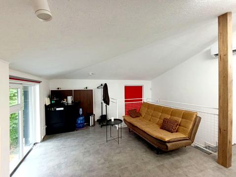 комерційна за адресою Грушевського вул., 57