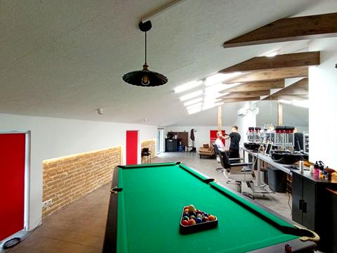 комерційна за адресою Грушевського вул., 57