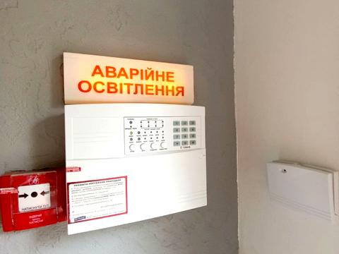 комерційна за адресою Грушевського вул., 57